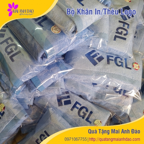 bo-khan-theu-logo-fgl-qua-tang-mai-anh-dao-1