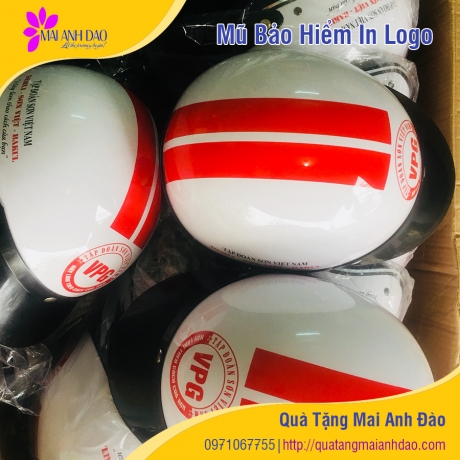 mu-bao-hiem-in-logo-son-viet-nam-qua-tang-mai-anh-dao-1
